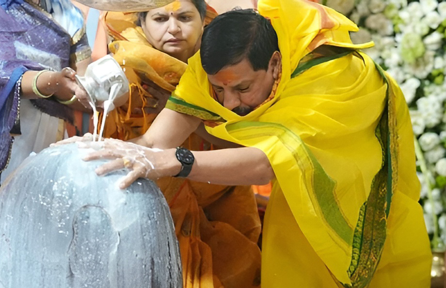 महाकाल के भक्त, मध्य प्रदेश की शक्ति: संस्कृति और सुशासन से 'नया एमपी' गढ़ रहे डॉ. मोहन यादव